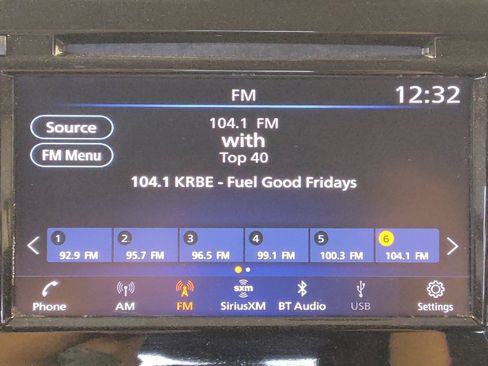 Used 2020 Nissan Rogue SV FWD image 25