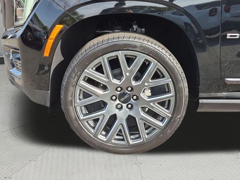 New 2026 GMC Yukon Denali Ultimate w/ LPO, Floor Liner Package AWD/4WD image 34