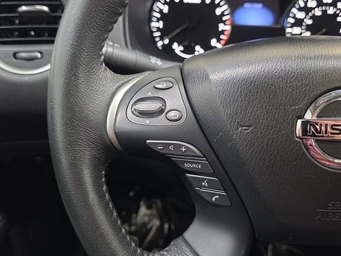 Used 2017 Nissan Pathfinder SL w/ SL Premium Package image 16