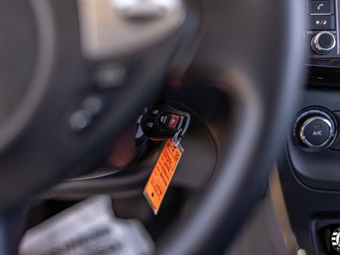 Used 2019 Nissan Sentra S image 34