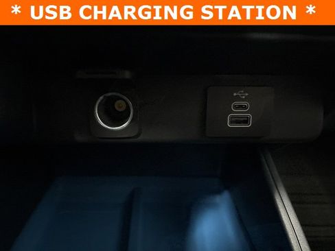 New 2025 Ford Maverick XLT w/ XLT Luxury Package image 19