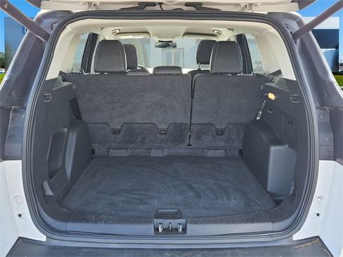 Used 2019 Ford Escape SEL image 7