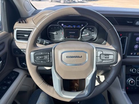 Used 2021 GMC Yukon Denali w/ LPO, Illumination Package AWD/4WD image 13