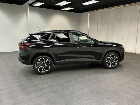 Certified 2024 Chevrolet Trax RS FWD image 6