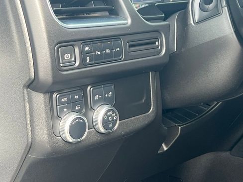 Used 2021 GMC Yukon XL SLT AWD/4WD image 27