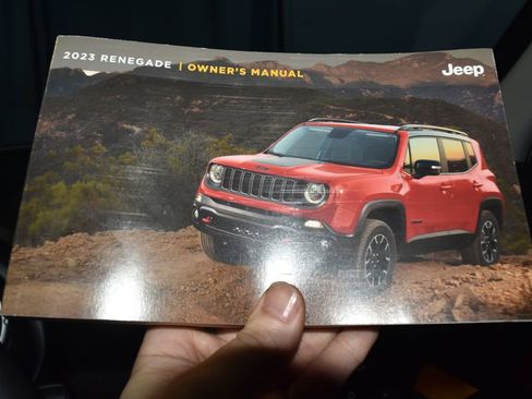 Used 2023 Jeep Renegade Trailhawk image 10