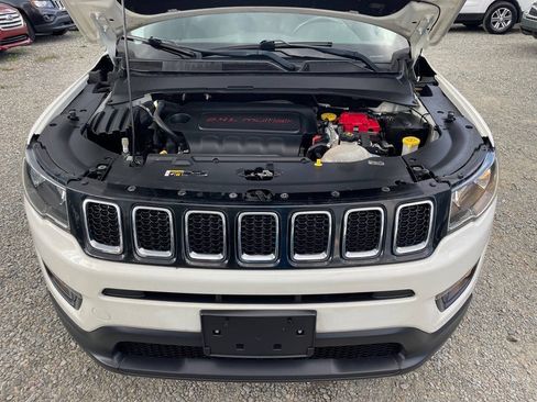 Used 2019 Jeep Compass Latitude w/ Popular Equipment Group AWD/4WD image 23