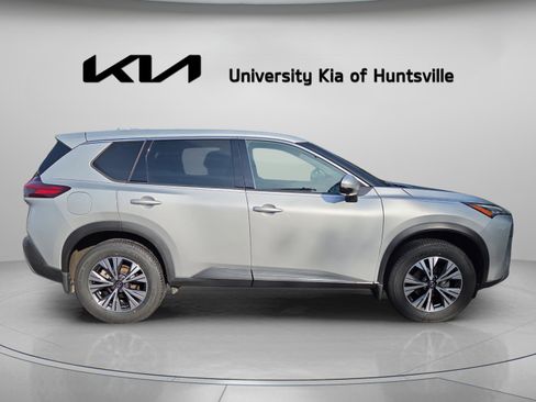 Used 2021 Nissan Rogue SV image 8