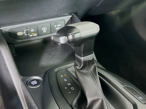 Used 2025 Kia K4 FWD image 25