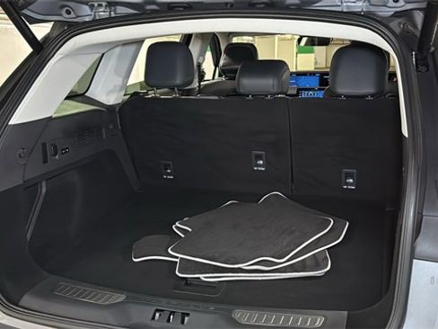 Used 2024 Lincoln Nautilus Reserve w/ Equipment Group 203A image 16