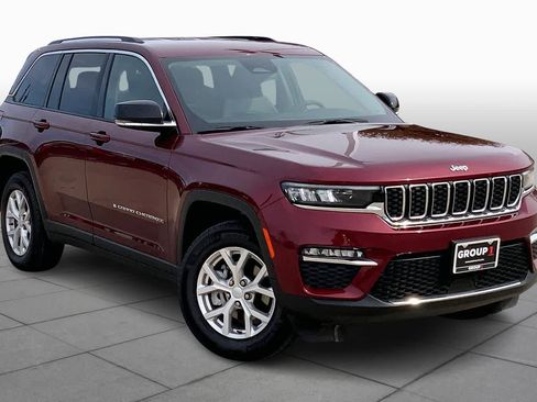 Used 2024 Jeep Grand Cherokee Limited image 3