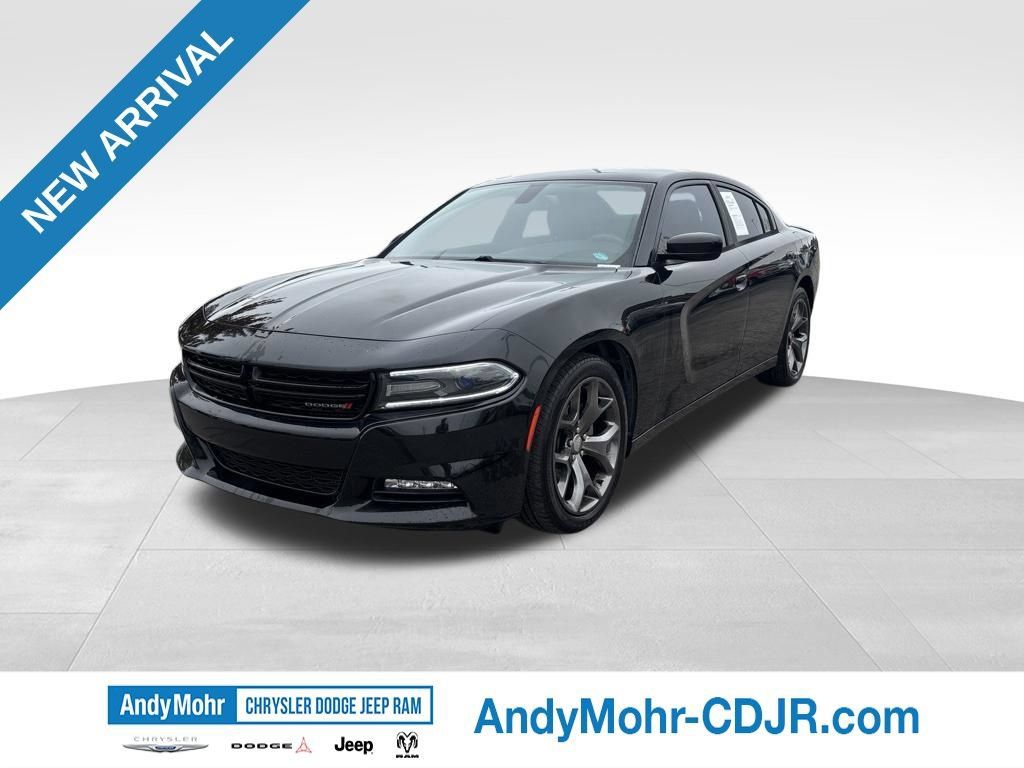 Used 2015 Dodge Charger SXT RWD image 3