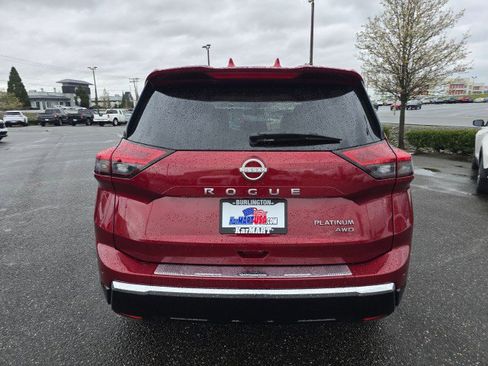Certified 2025 Nissan Rogue Platinum w/ Tech Package AWD/4WD image 4