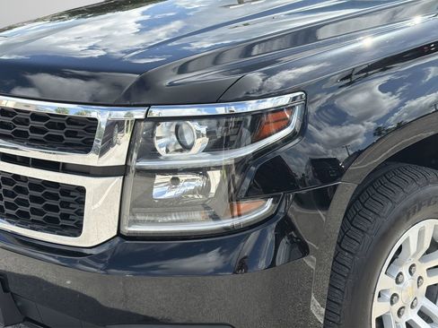 Used 2019 Chevrolet Suburban LS RWD image 6