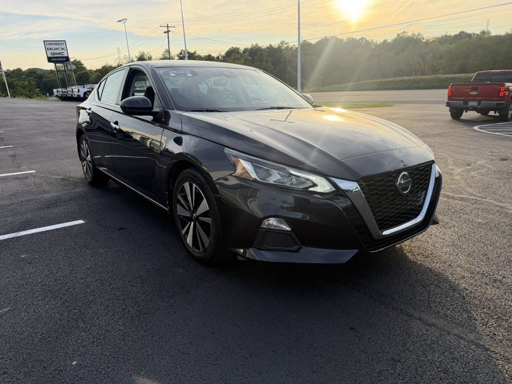 Used 2022 Nissan Altima 2.5 SV FWD image 8