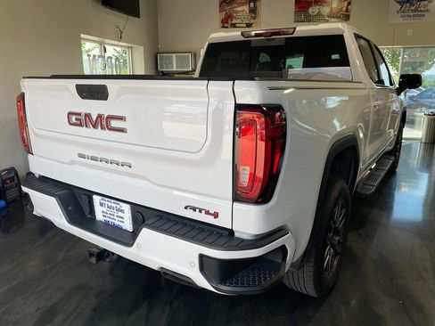 Used 2021 GMC Sierra 1500 AT4 w/ AT4 Value Package AWD/4WD image 8