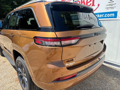 New 2026 Jeep Grand Cherokee Limited AWD/4WD image 18