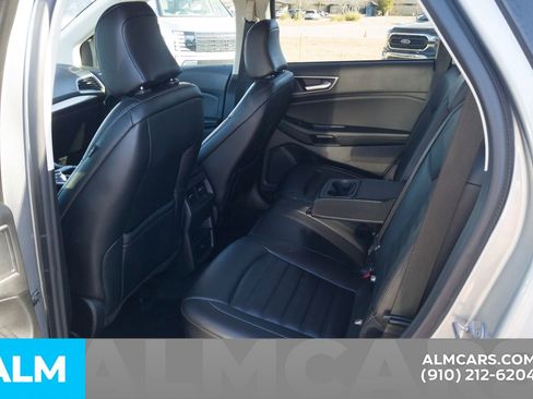 Used 2024 Ford Edge SEL image 18
