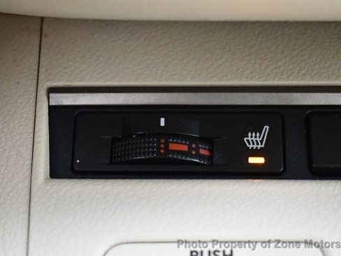 Used 2013 Lexus ES 300h image 48