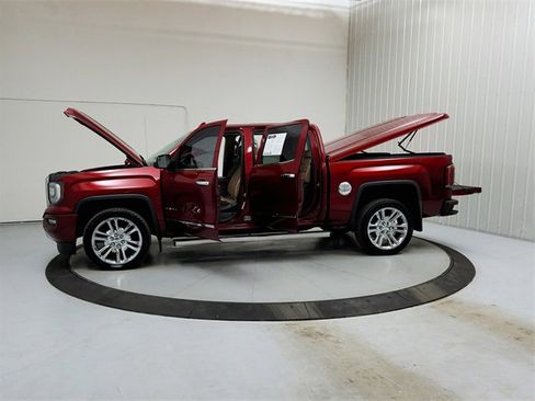 Used 2018 GMC Sierra 1500 Denali w/ Denali Ultimate Package image 12