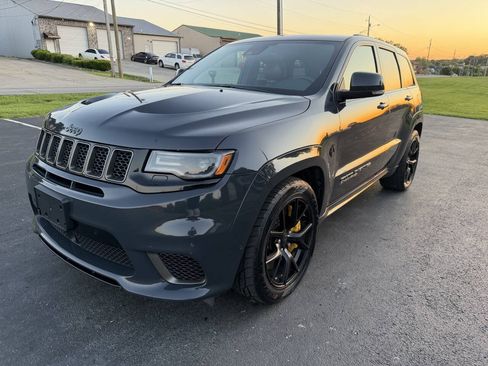 Used 2018 Jeep Grand Cherokee Trackhawk AWD/4WD image 2