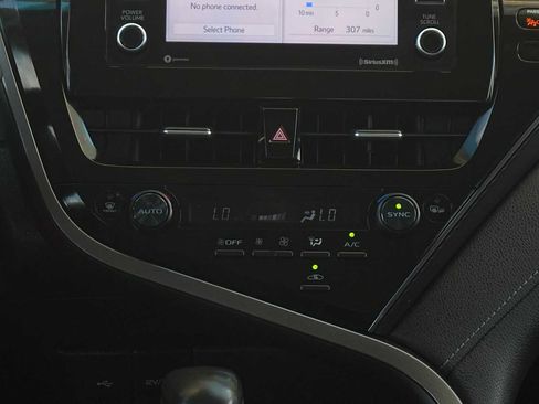 Used 2024 Toyota Camry SE FWD image 20