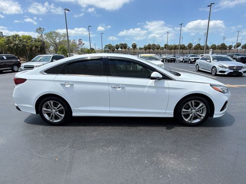 Used 2019 Hyundai Sonata Limited image 8