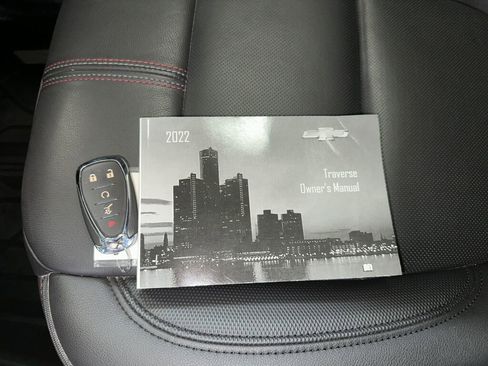 Certified 2022 Chevrolet Traverse RS w/ LPO, Floor Liner Package image 19