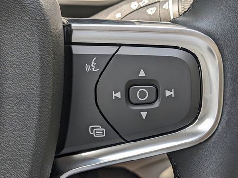 New 2025 Volvo XC40 B5 Plus w/ Protection Package Premier image 29