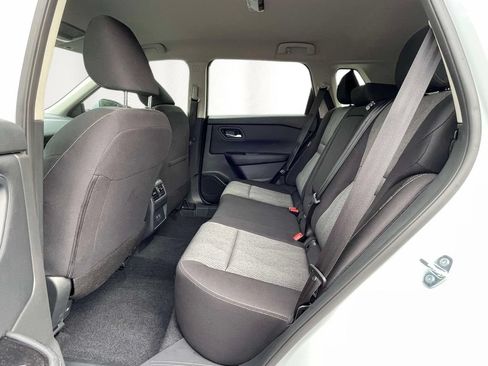 Used 2026 Nissan Rogue SV FWD image 11