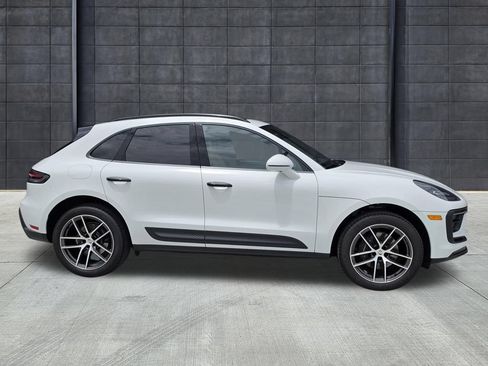 Used 2026 Porsche Macan AWD/4WD image 7