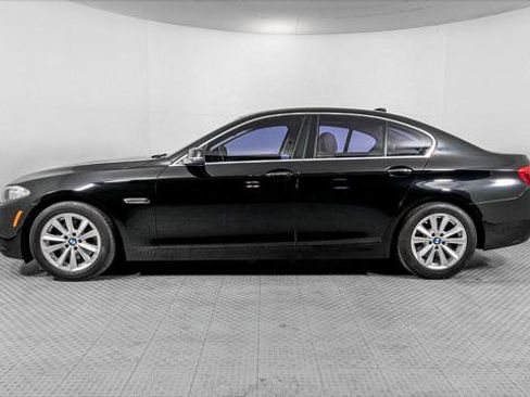 Used 2016 BMW 528i Sedan w/ Premium Package image 3