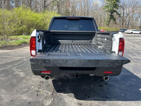 New 2026 Honda Ridgeline Black Edition image 3