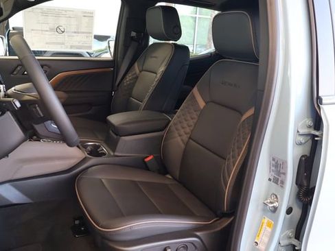 New 2026 GMC Canyon Denali AWD/4WD image 16