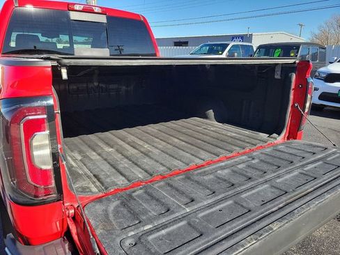 Used 2018 GMC Sierra 1500 SLT image 10