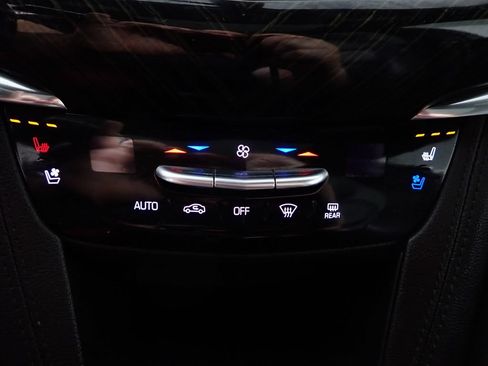 Used 2020 Cadillac XT6 Premium Luxury FWD image 5