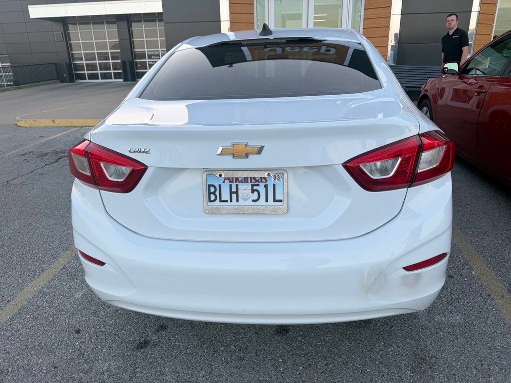 Used 2019 Chevrolet Cruze Sedan FWD image 5