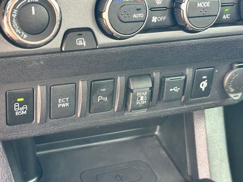 Used 2020 Toyota Tacoma TRD Pro AWD/4WD image 12