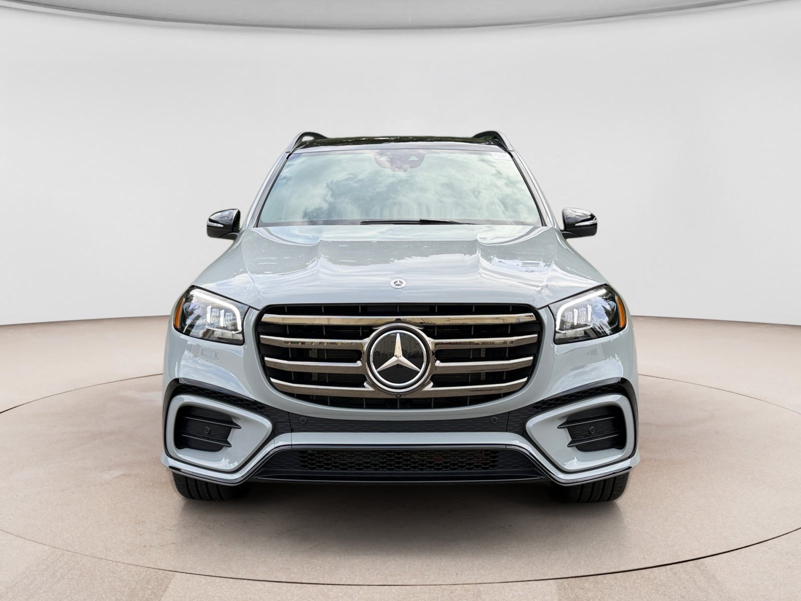Used 2024 Mercedes-Benz GLS 450 4MATIC image 8