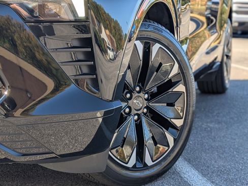 Used 2024 Chevrolet Blazer EV RS image 34