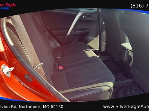 Used 2015 Toyota RAV4 XLE FWD image 12