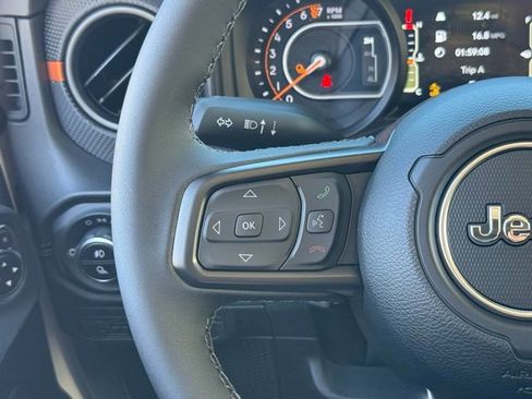 New 2026 Jeep Gladiator Mojave image 15