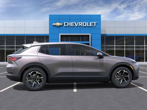 New 2026 Chevrolet Equinox EV LT FWD image 5
