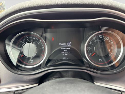 Used 2020 Dodge Challenger SXT AWD/4WD image 16