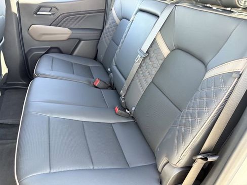 Used 2024 GMC Canyon Denali image 26