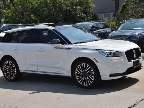 Certified 2022 Lincoln Corsair Reserve w/ Equipment Group 201A AWD/4WD image 5