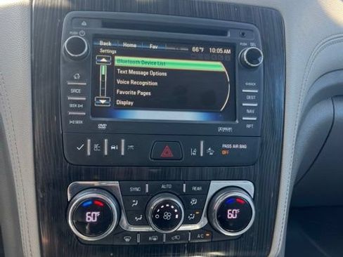 Used 2016 Chevrolet Traverse LTZ AWD/4WD image 42