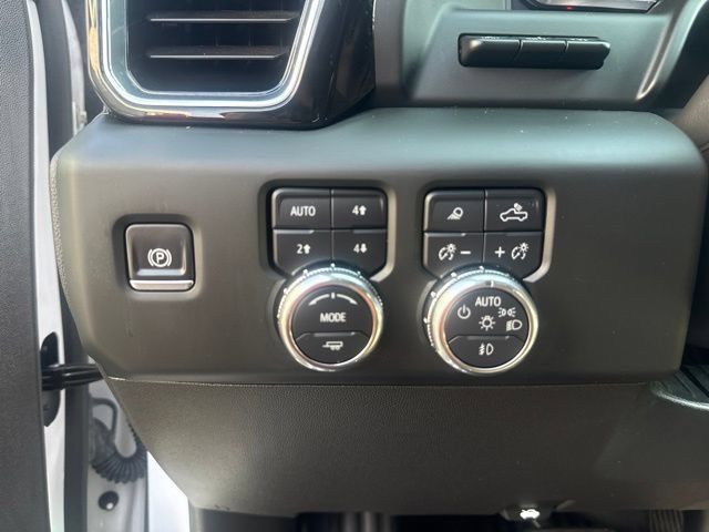Used 2024 GMC Sierra 1500 Denali w/ Denali Reserve Package AWD/4WD image 16