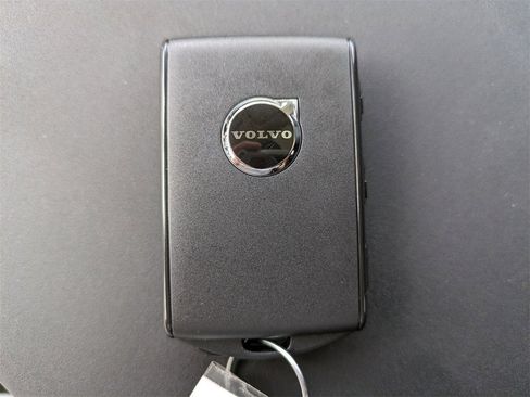 New 2026 Volvo XC60 B5 Core w/ Climate Package image 29