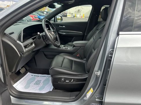 Used 2024 Cadillac XT4 Premium Luxury AWD/4WD image 9